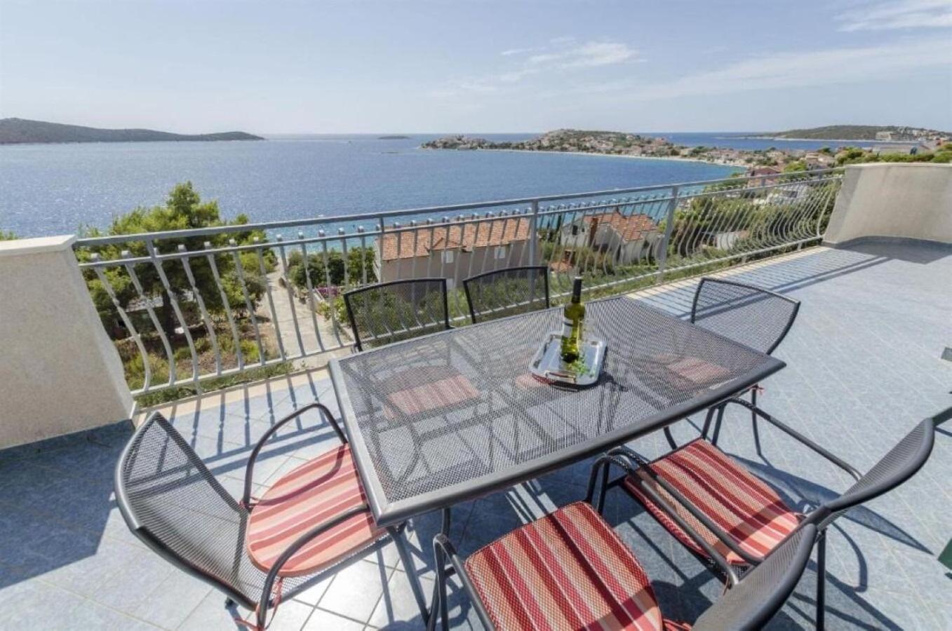 Apartments Mil - 80M From The Sea Sevid Exterior photo
