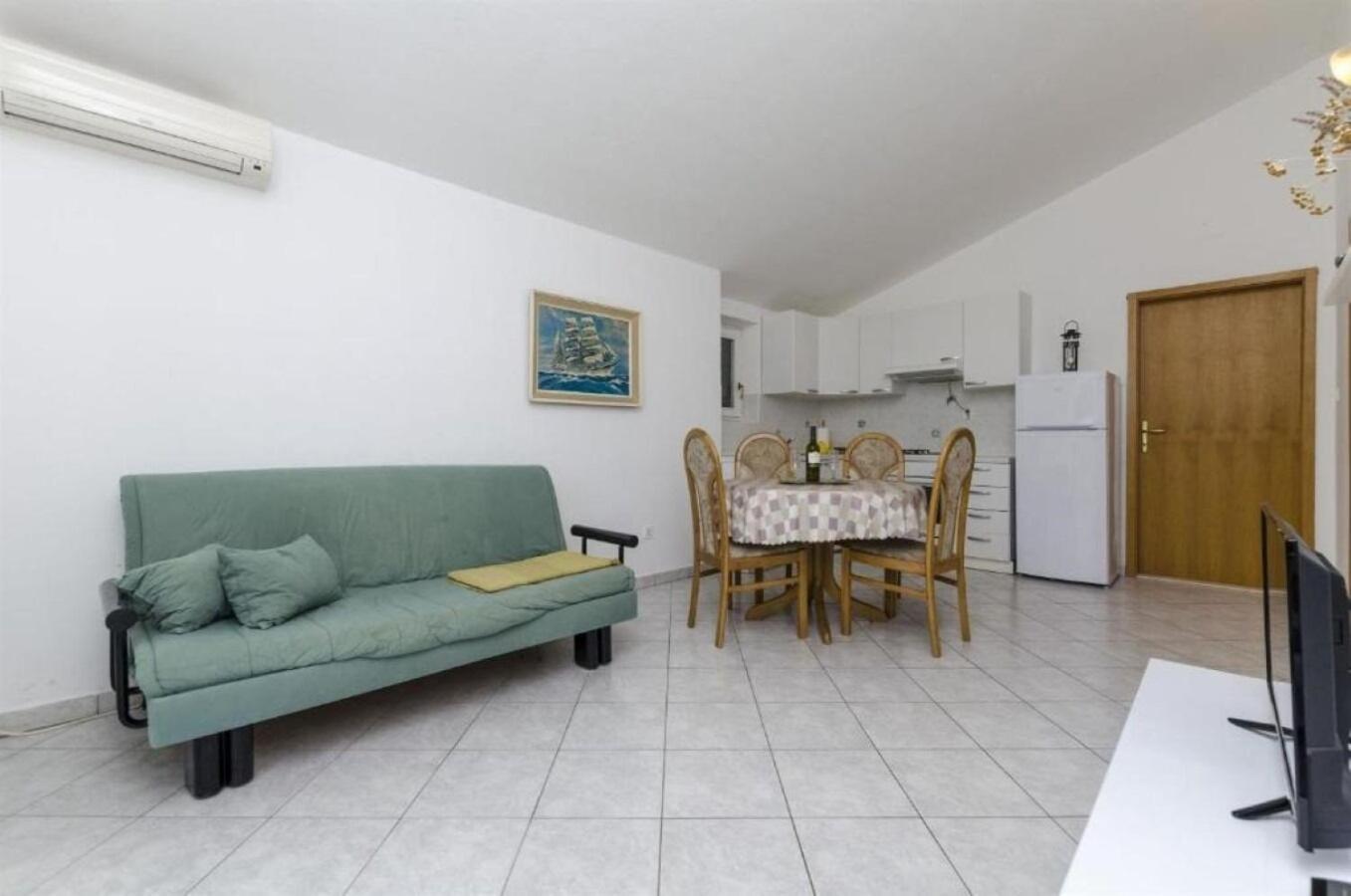 Apartments Mil - 80M From The Sea Sevid Exterior photo